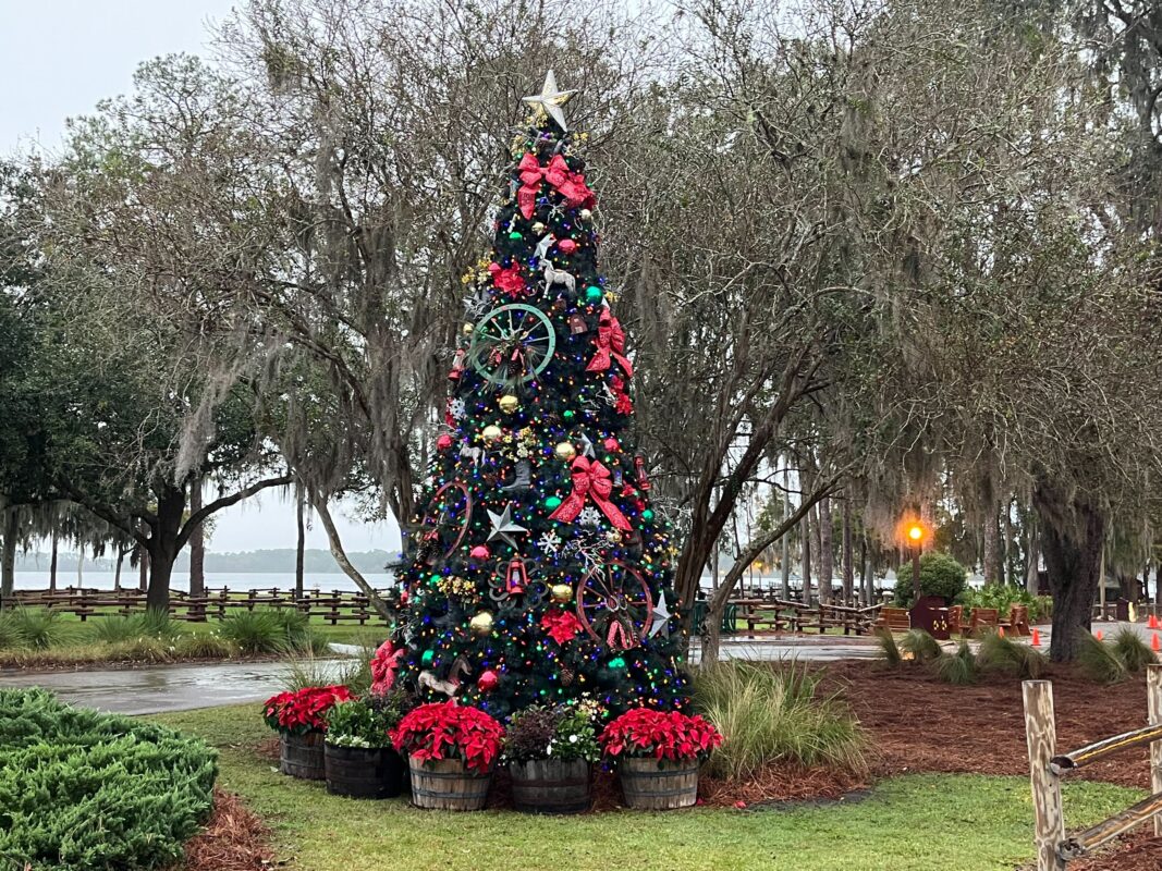 Fort Wilderness Holiday Decorations 2023 10